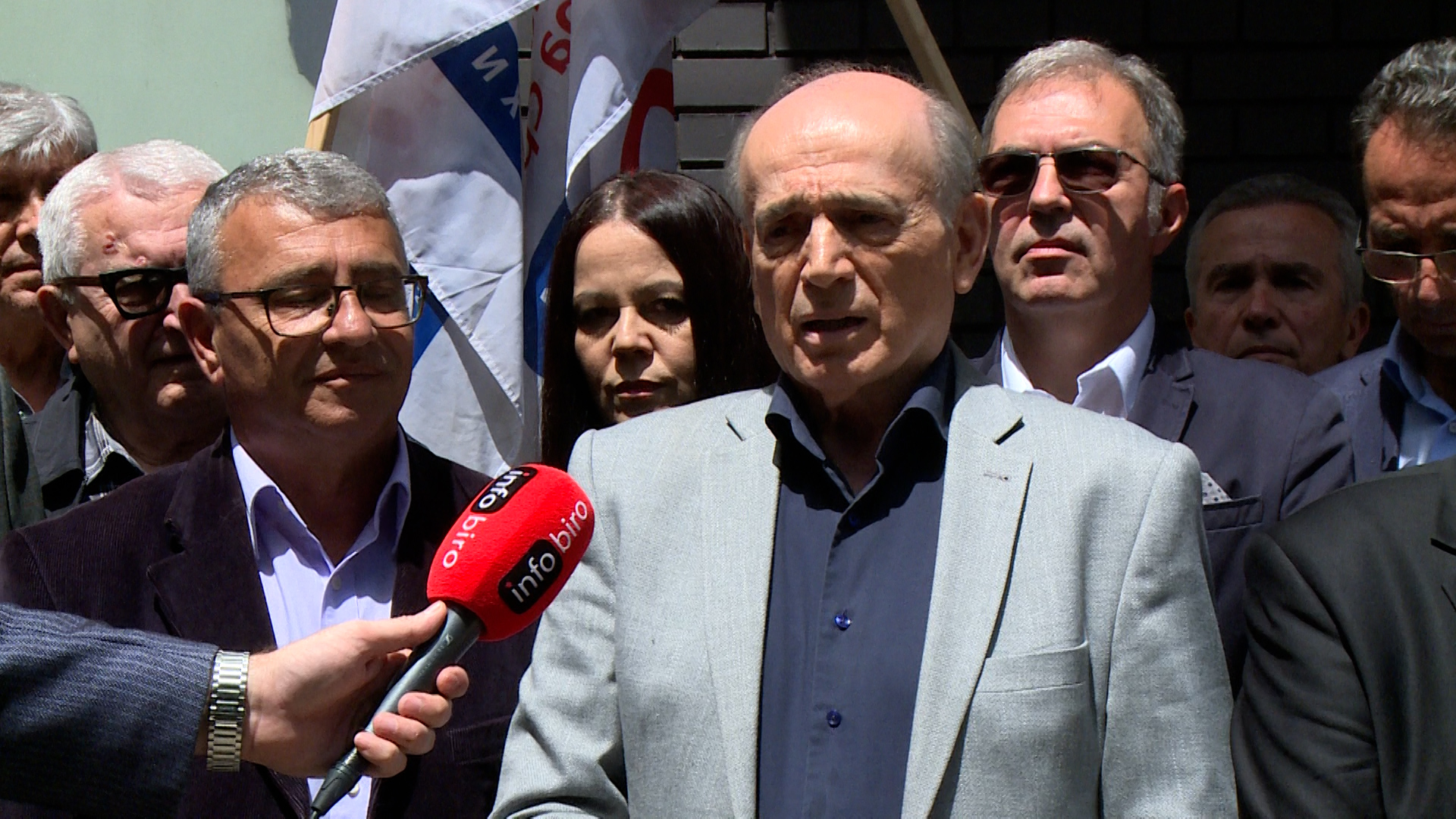 Vranje, Milan Krkobabic predsednik PUPSa, penzije ce i dalje pratiti plate uprkos sve tezoj ekonomskoj situaciji Vranje, Milan Krkobabic predsednik PUPSa, penzije ce i dalje pratiti plate uprkos sve tezoj ekonomskoj situaciji